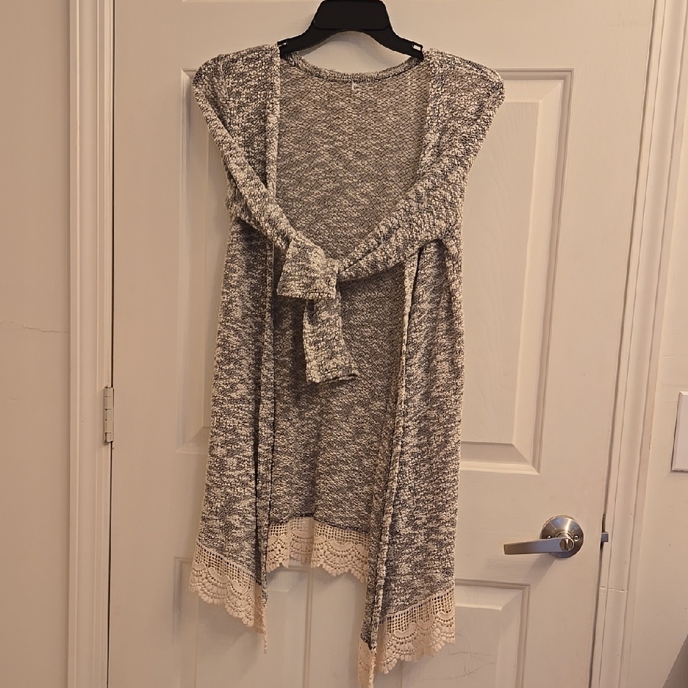 Women's Gray and Cream Sweater